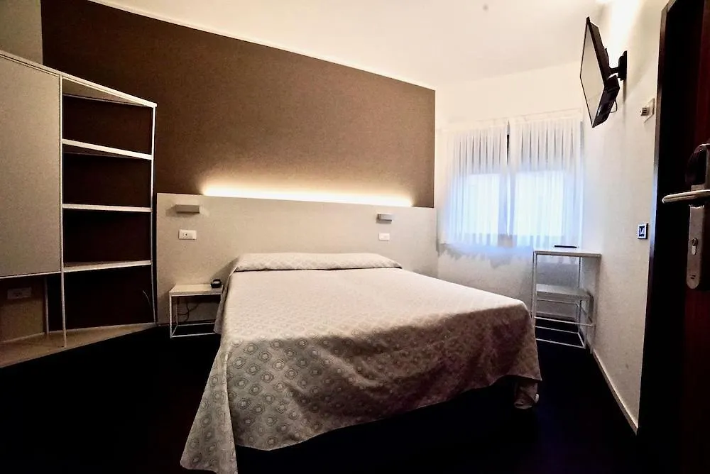 מסטרה Hotel Centrale 3*,  איטליה