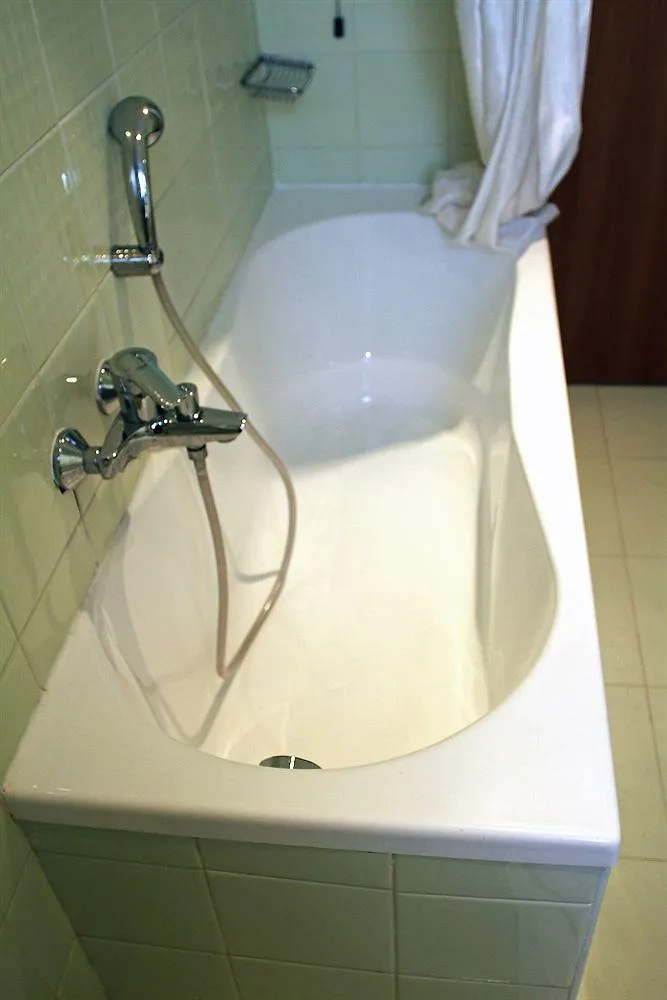 מסטרה Hotel Centrale