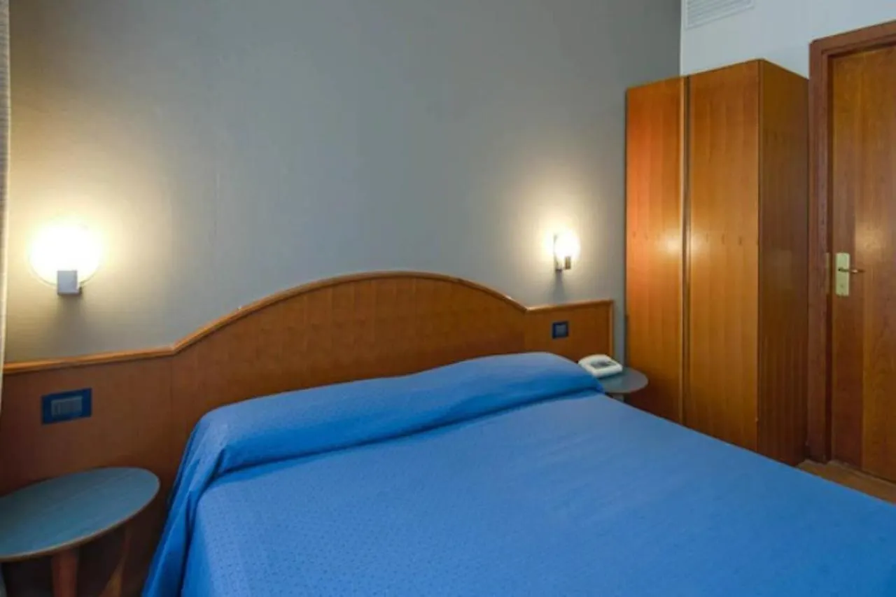 מסטרה Hotel Centrale