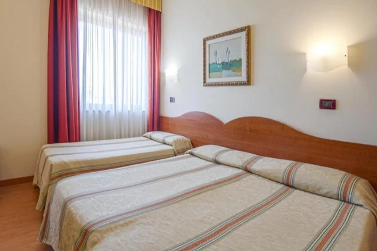מסטרה Hotel Centrale איטליה