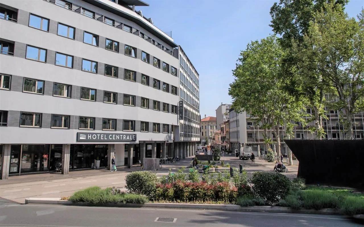 מסטרה Hotel Centrale