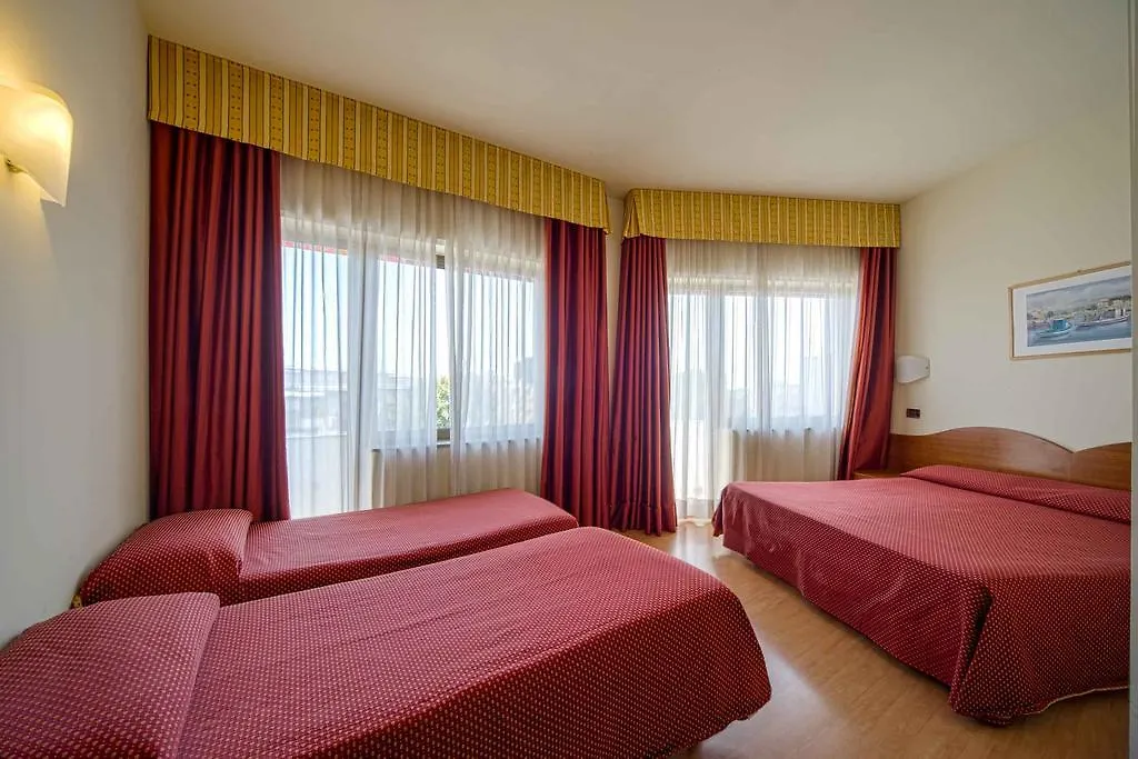 מסטרה Hotel Centrale