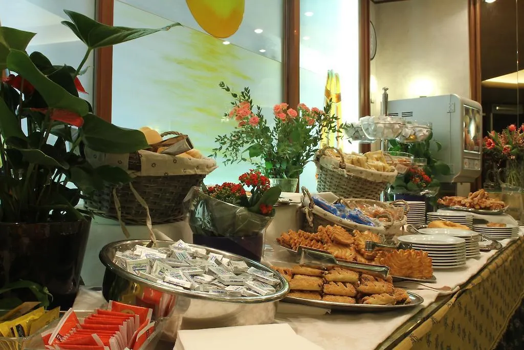 מסטרה Hotel Centrale