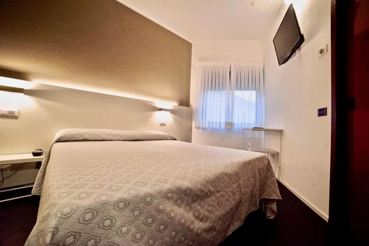 מסטרה Hotel Centrale איטליה
